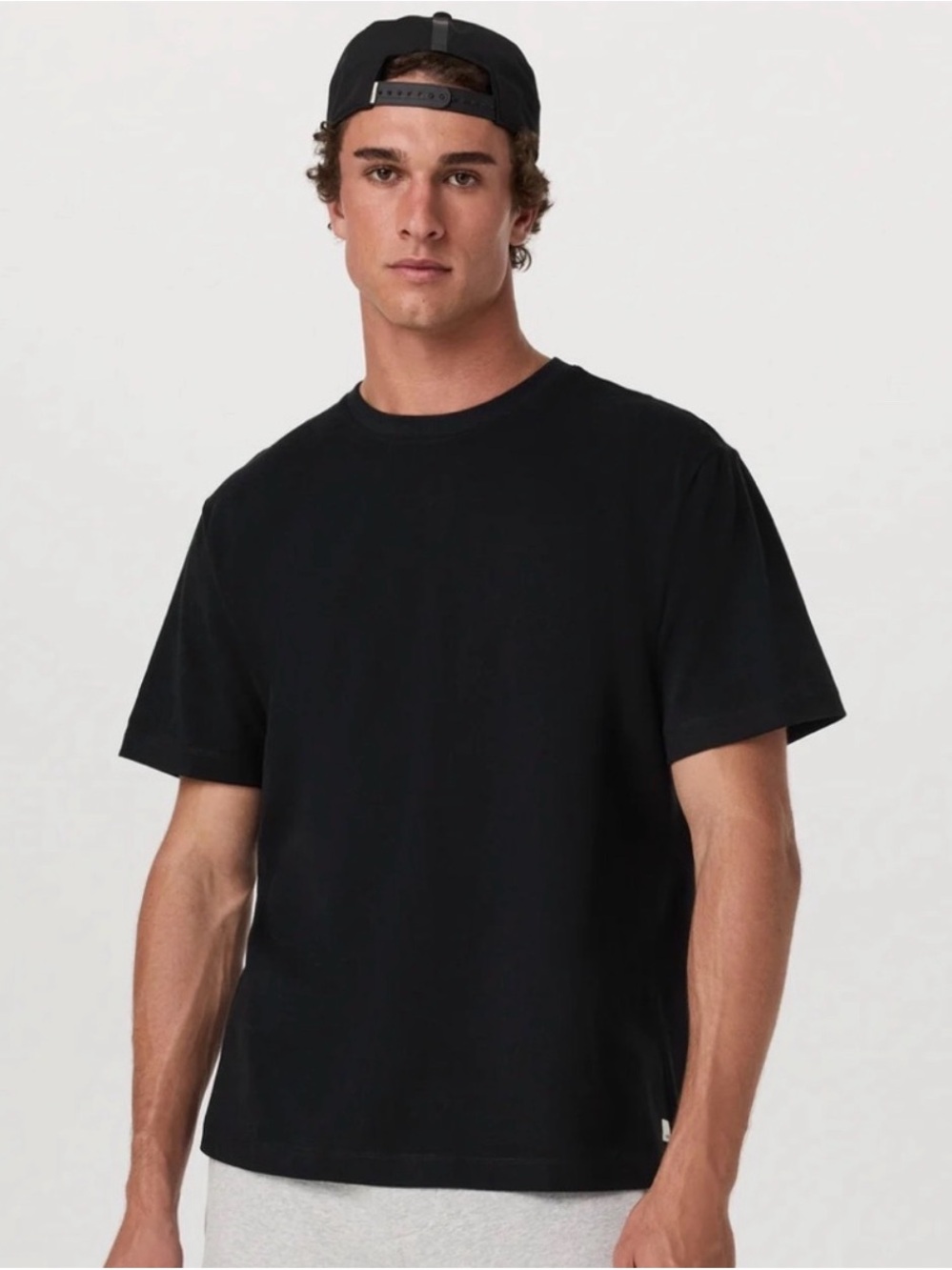 RESTOCK Vuori Men’s “Heavyweight” Cotton Short Sleeve Tee (M) Relaxed Fit